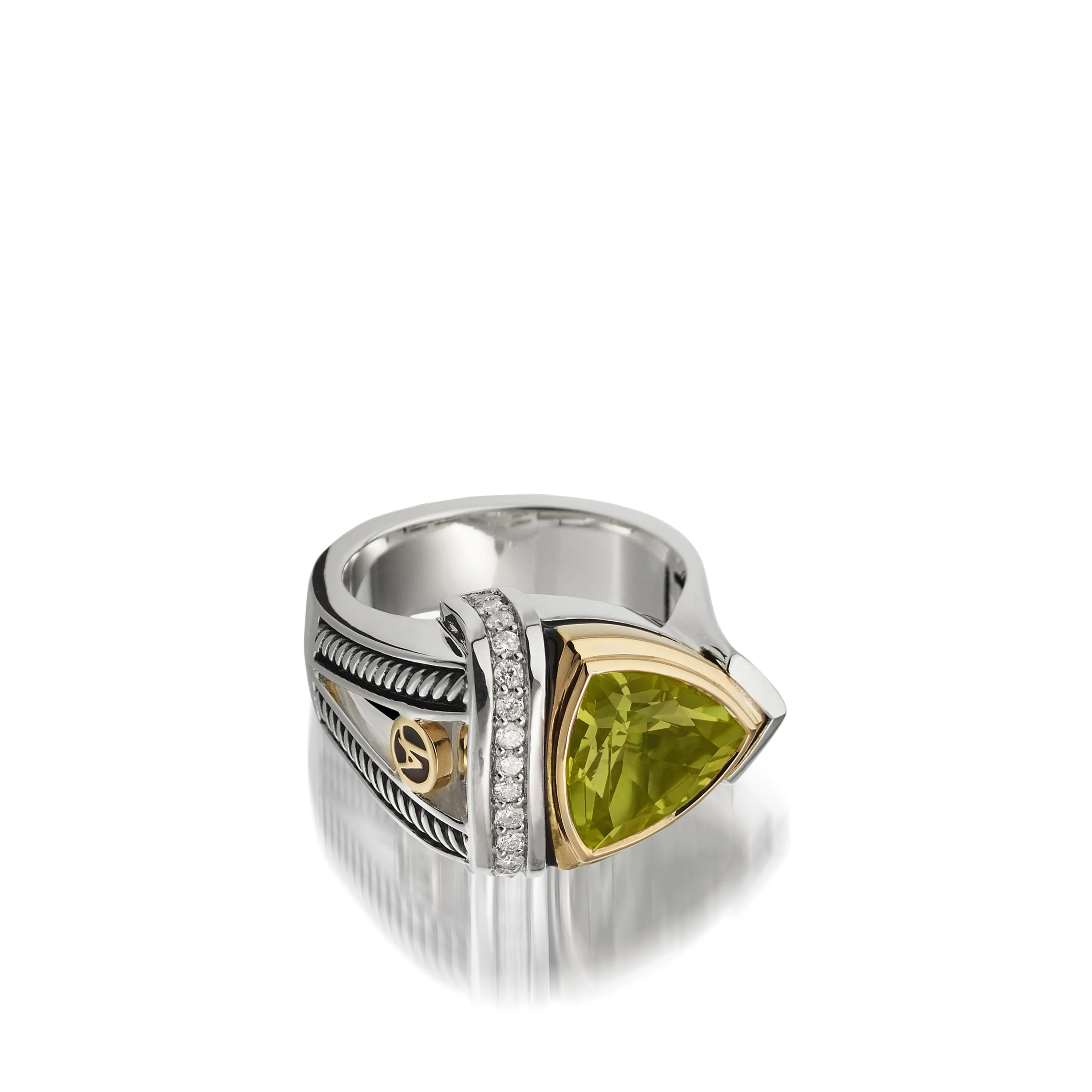Arrivo Trillion Ring with Pave Diamonds - Image 9