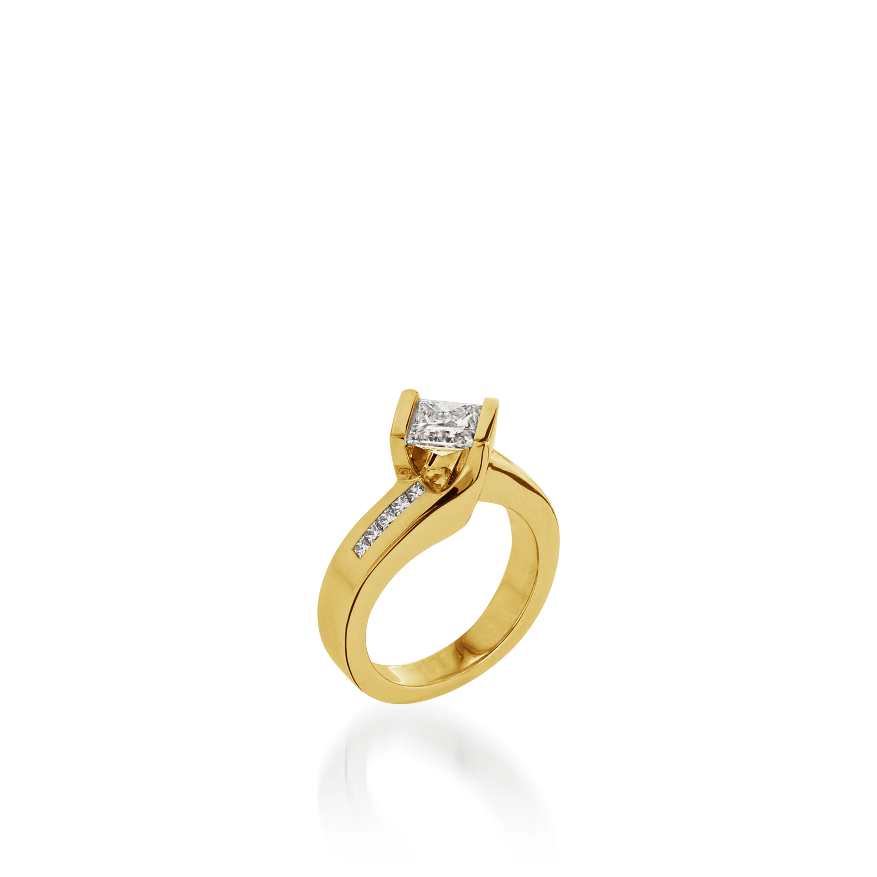 Intrigue Princess Cut Yellow Gold Engagement Ring - Image 4