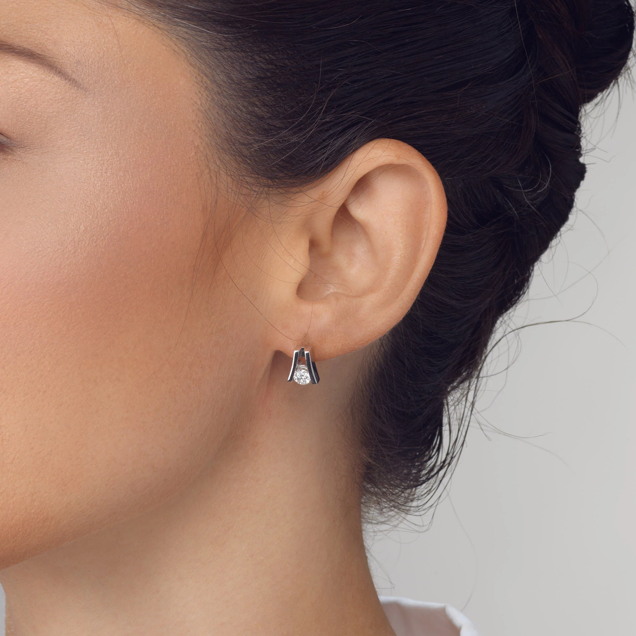 Venture Diamond Solitaire Earring - Image 4
